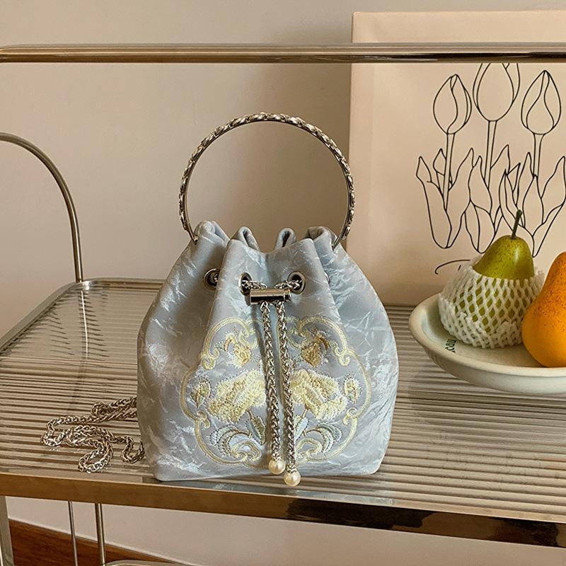 Hand carry embroidery bag women's summer new embroidery fashion bucket bag versatile messenger bag