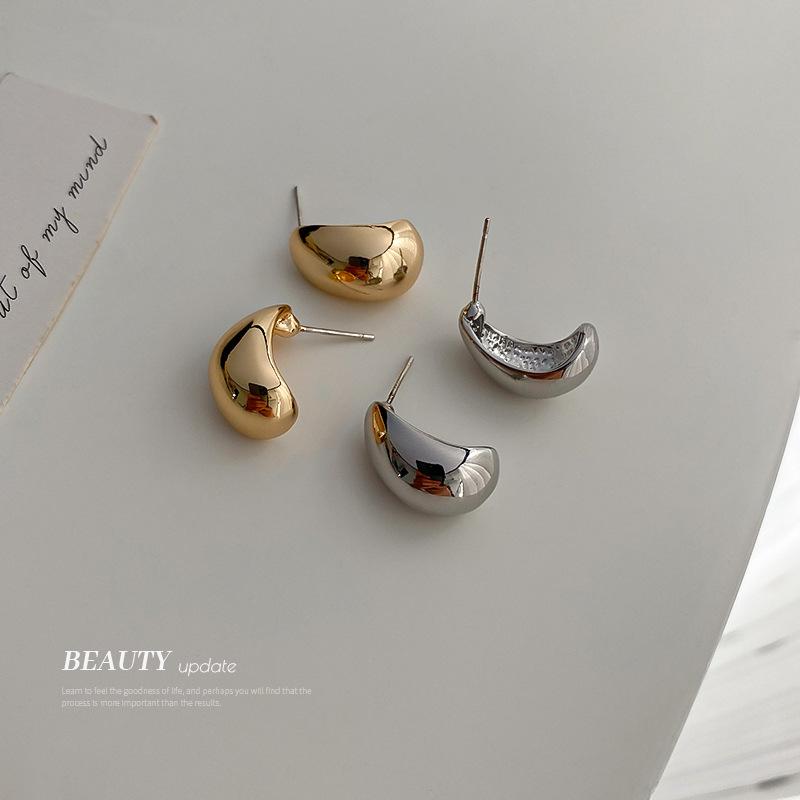 Geometric C-shaped Doudou stud earrings Korean metal cold wind earrings simple temperament earrings