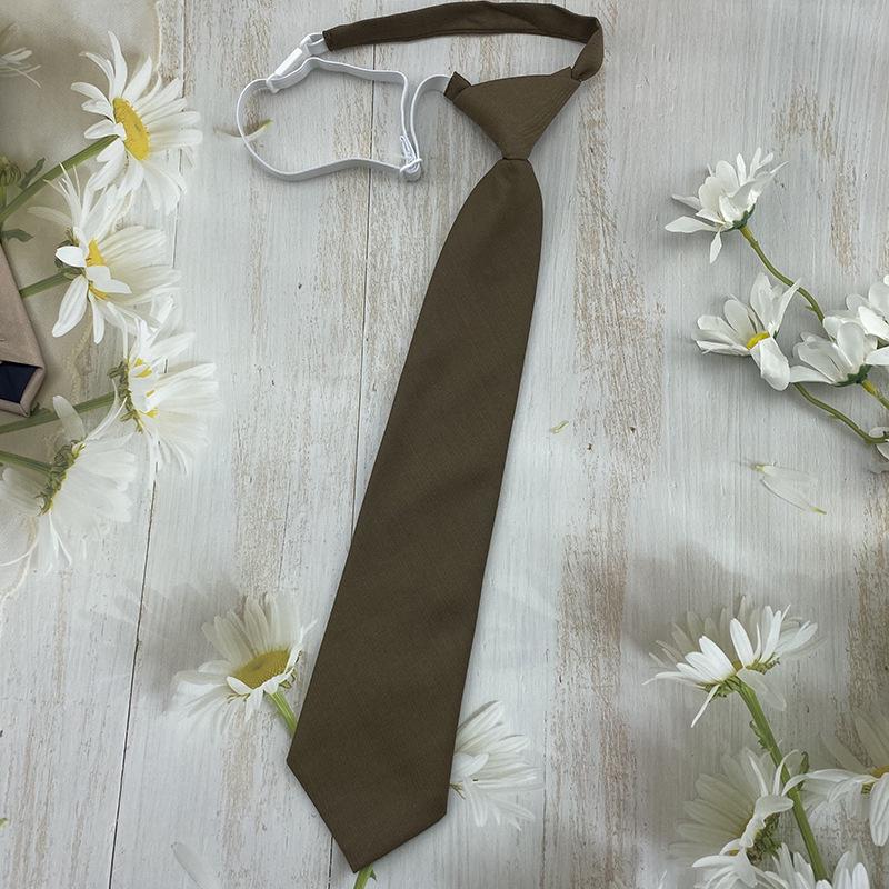 

Жіноча кавова краватка в коричневу смужку — японський студентський стиль із безкоштовним бантом і принтом Барбі