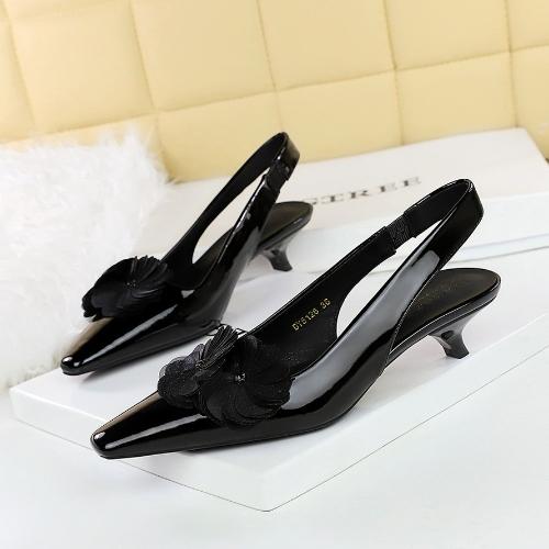 

Fashion French Fashion Square Toe Flower Hollow Out Women Shoes Patent Leather Shiny Comfortable Strap Heels 40