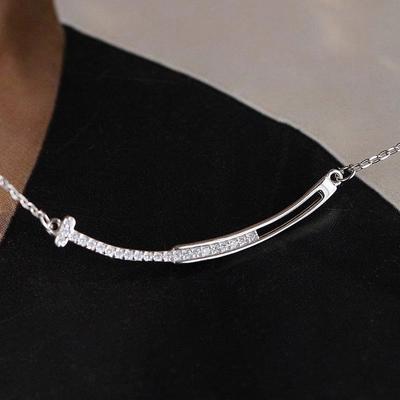 Smiling Necklace for Women, Versatile Smile Pendant, Collarbone Chain, Neck Chain