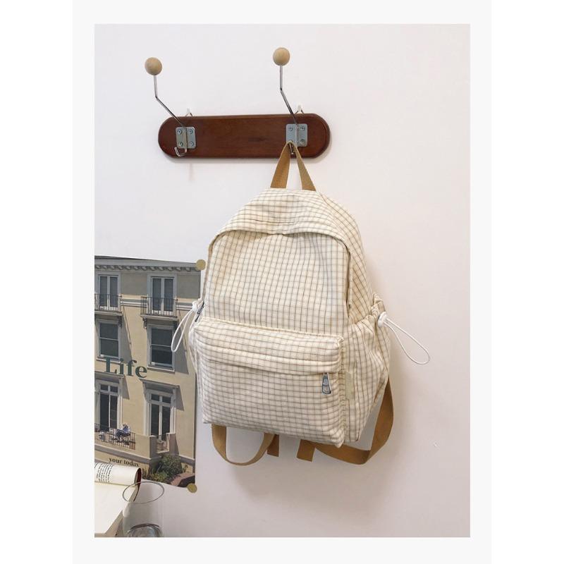 Japanese new high-value, fresh and sweet plaid backpack, light travel and large-capacity backpack for junior high school students