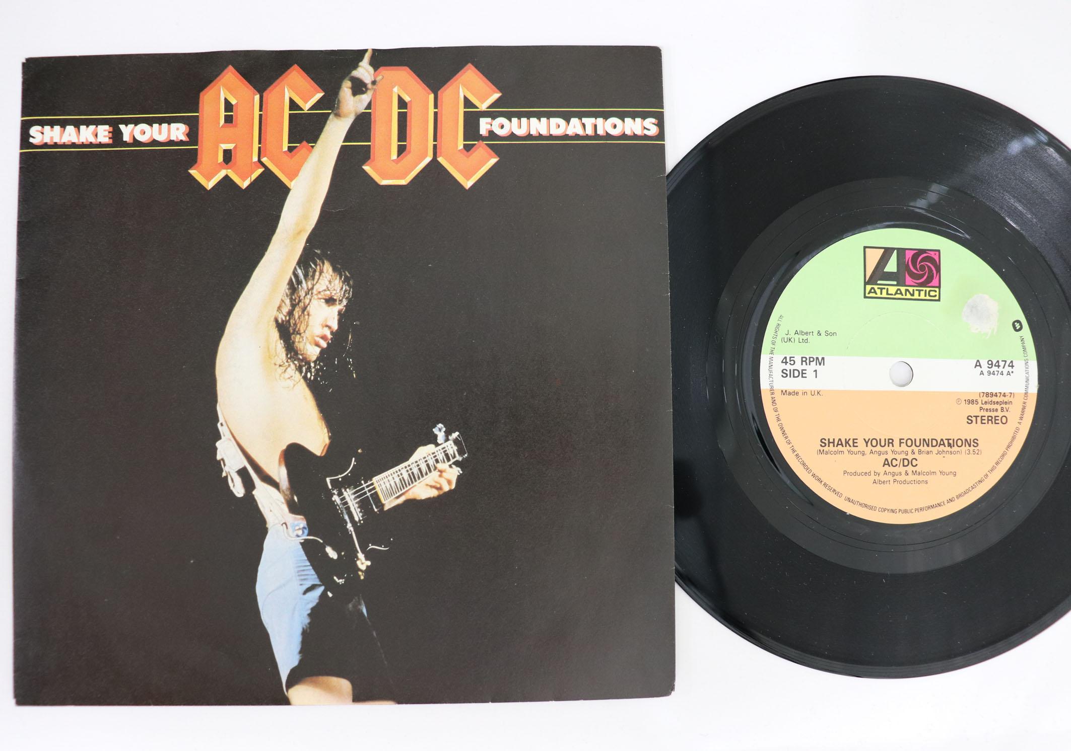 

7inch Record ACDC Shake Your Foundations Stand Up A9474 ATLANTIC 1986 UK Metal Used