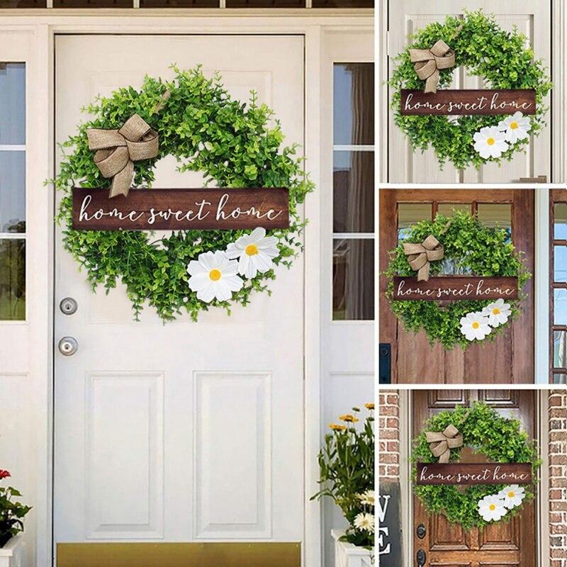 

Рождественский декоративный венок из высококачественных материалов ручной работы усиливает праздничную атмосферу