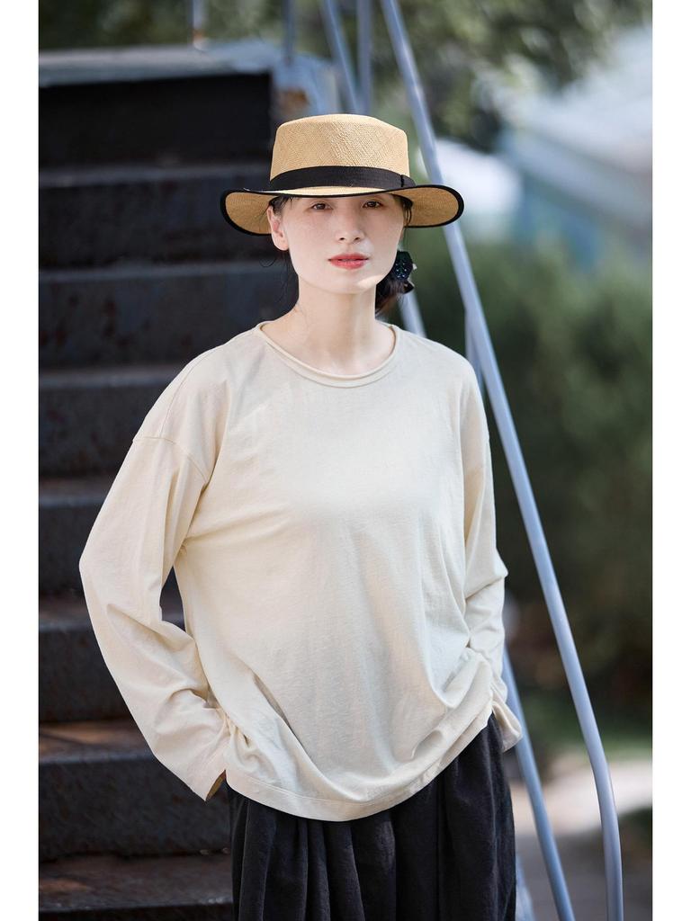 Autumn Beige Round Neck Long Sleeve Knit Top for Layering and Spring Commute