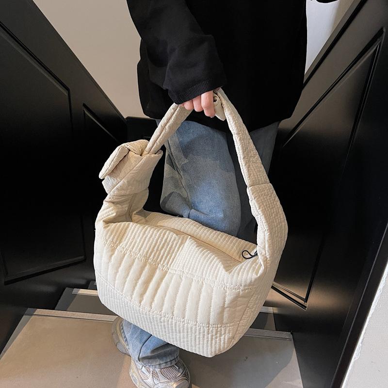 Large capacity nylon canvas bag women's 2025 summer new casual versatile shoulder messenger bag premium dumpling bag