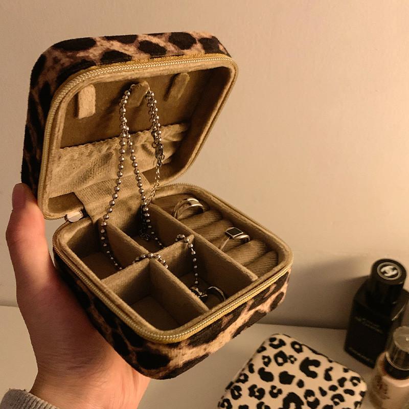 Scatola Portagioie Stampa Leopardo in Materiale PU con Cerniera per Conservazione e Organizzazione Regali