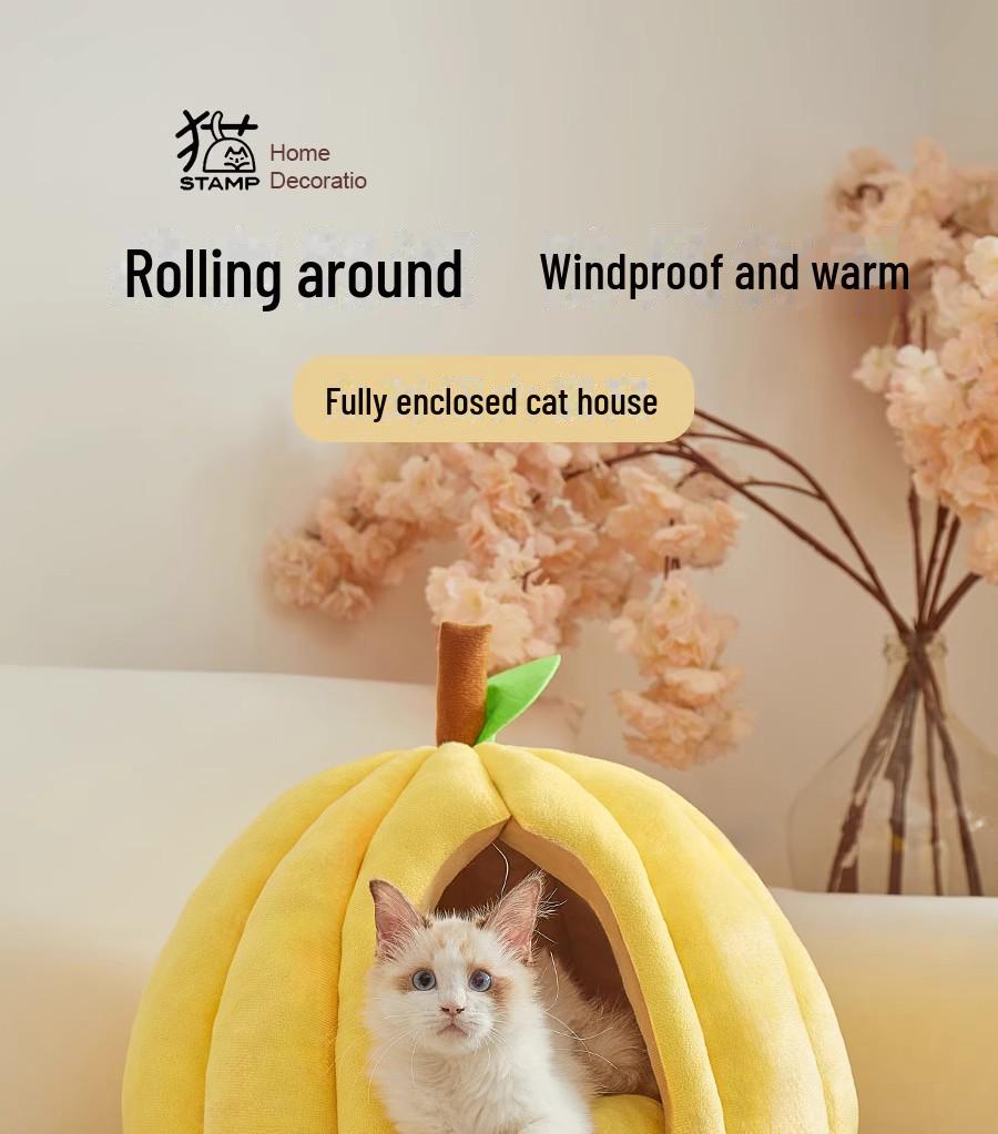Pumpkin-shaped Pet Bed for Cats and Dogs, Providing a Cozy, Secure Sleeping Space and Hiding Spot.