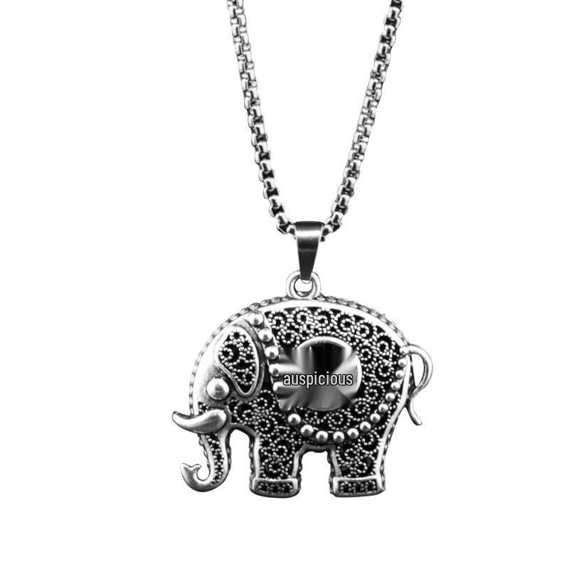 Retro Elephant Charm Necklace: Aged, Three-Dimensional, Double-Sided Wealth-Attracting Pendant for Men and Women.