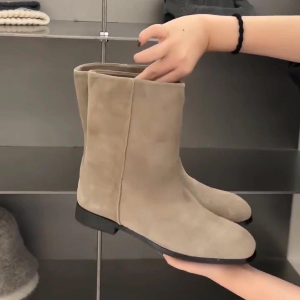 Spot Version~ 2025 New Korean Version of High-end Suede Short Western Boots Women's Flat-bottomed Super Soft Autumn and Winter Single Boots