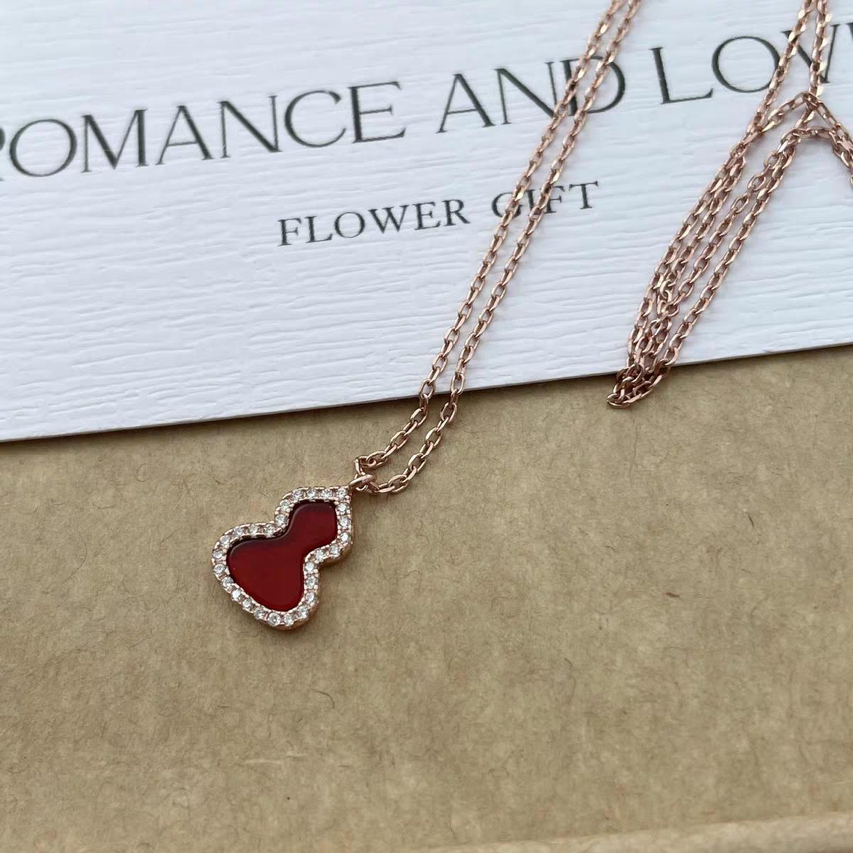 S925 Sterling Silver Qilin Gourd Necklace with Red Agate & Mother-of-Pearl Pendant, Chinese Style Fu Lu Clavicle Chain for Women S925 Silver