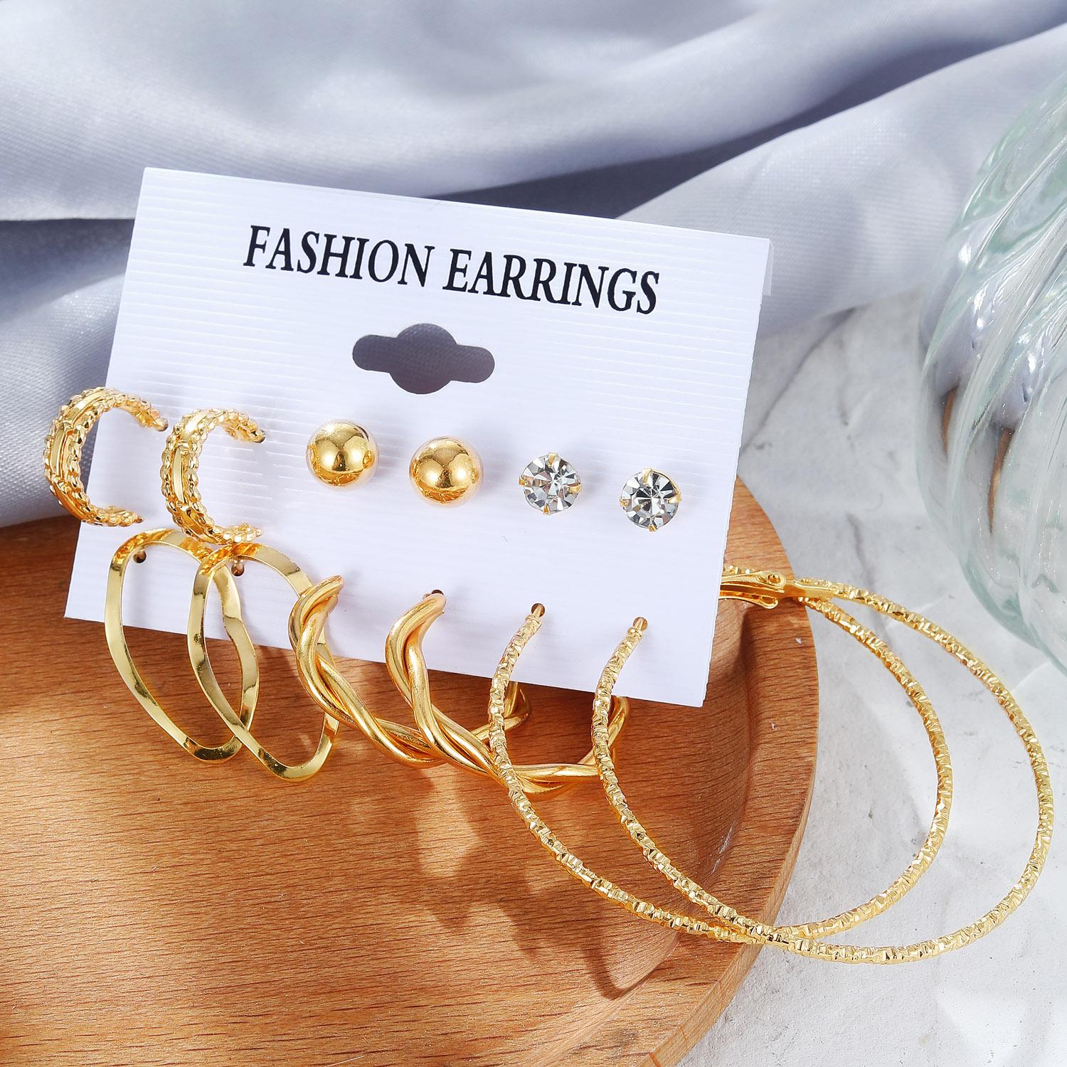 

2023 Новые большие круглые серьги с жемчугом, модные летние милые золотые роскошные женские аксессуары для вечеринок, элегантные серьги в европейском франке, ювелирные изделия 3 золотой