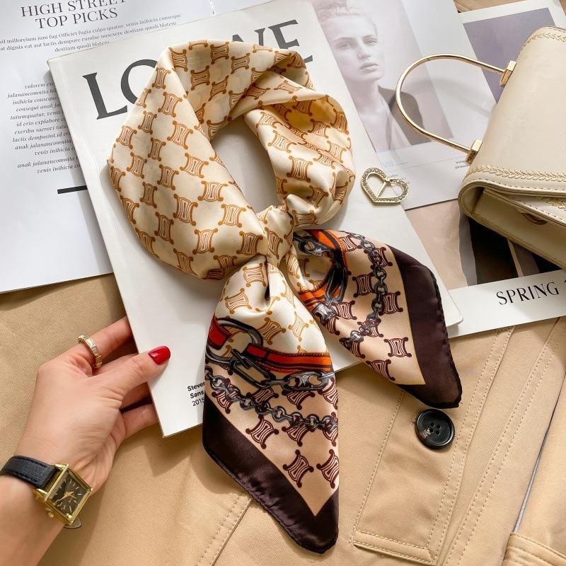Zhang Ruonan silk scarf women's spring and summer new fashion retro accessories scarf neck high-end small square scarf