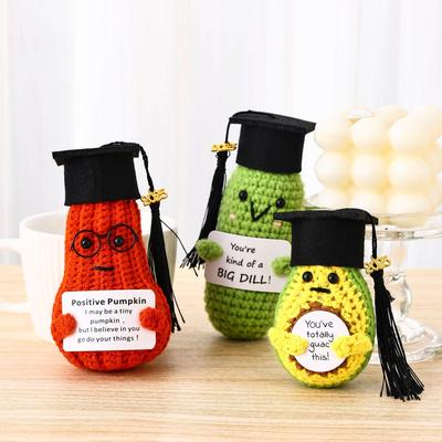 Lustige Positive Emotionale Unterstützung Gurkenpuppe Handgemacht Wollig Gestrickt Abschlussmütze Einzigartige Gurken Kartoffelpuppe Weihnachtsgeschenke