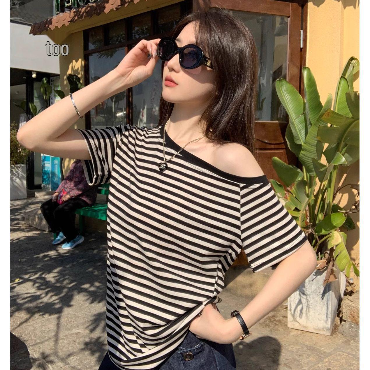 

Пикантная асимметричная футболка с открытым плечом в полоску: Шикарный облегающий топ с короткими рукавами для женщин Large