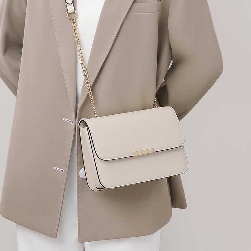 2025 Autumn Winter New Chain Crossbody Bag for Women, Cowhide Crossbody Underarm Bag, Single Shoulder Bag, Versatile Small Square Bag