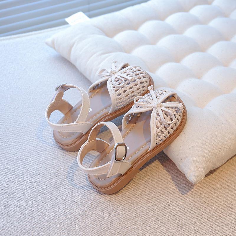 Girls bag head sandals fashion princess shoes summer 2025 new children's beach shoes girls hollow woven sandals