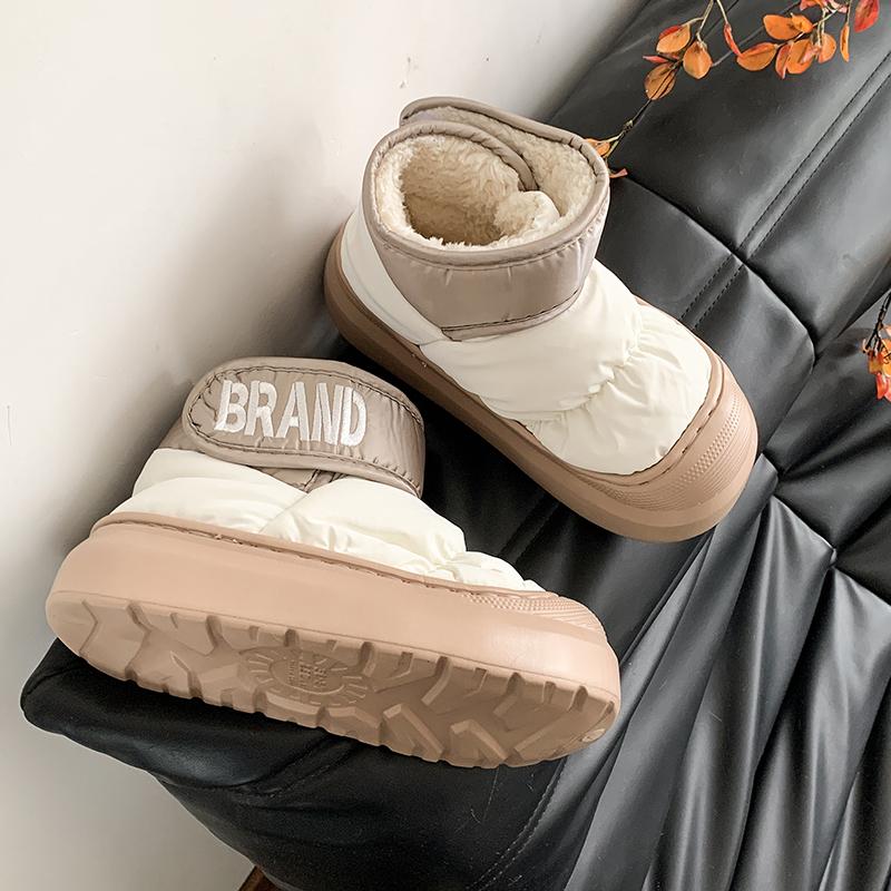 Módní dámské teplé sněhule na silné podrážce Zimní nové módní kožené s plochou podrážkou s kulatou špičkou Roztomilé ležérní a pohodlné dámské boty