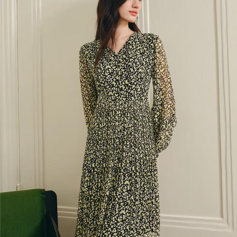 JIUZI ANNACO Women's V-Neck Printed Pleated Chiffon Dress