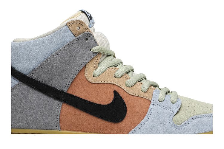Nike SB Dunk High Spectrum