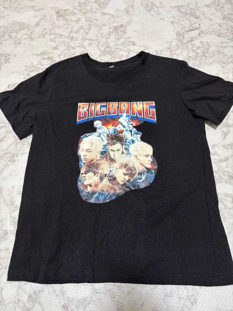 

[USED] BIGBANG Graphic T-Shirt, Short Sleeve, Black