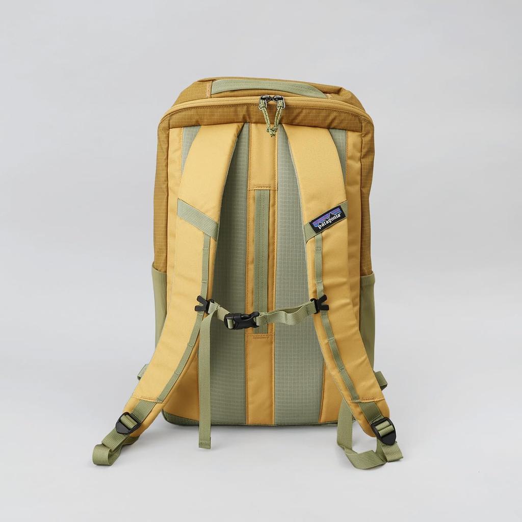 Backpack Rucksack Beige PUFFERFISH GOLD 49298 BLACK HOLE BAG PFGD 25L [Patagonia] [Item]