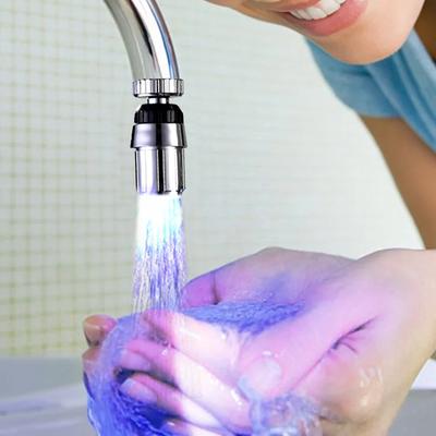 Temperaturregelung Farbwechselnde RGB-Lichter Wasserhahn 360 Grad Drehbarer Wasserhahn Sprudler Verschiedene Farbwechsel RGB-Beleuchtung