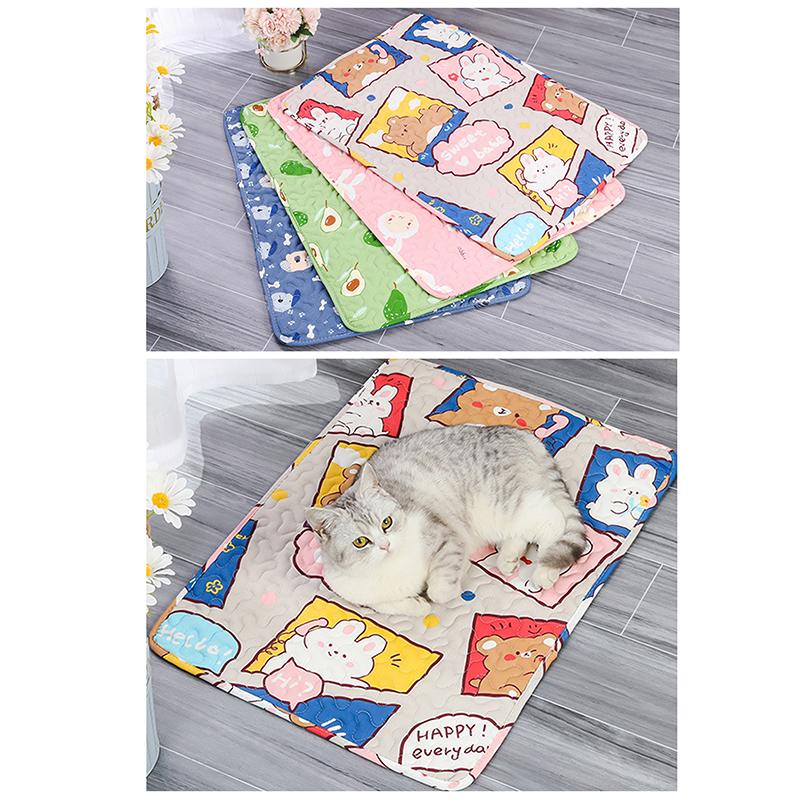The  Pet Sleeping Mat Is Cool And Comfortable In Summer. It Is Suitable For Large, Medium And Small Cats And Dogs To Sleep In