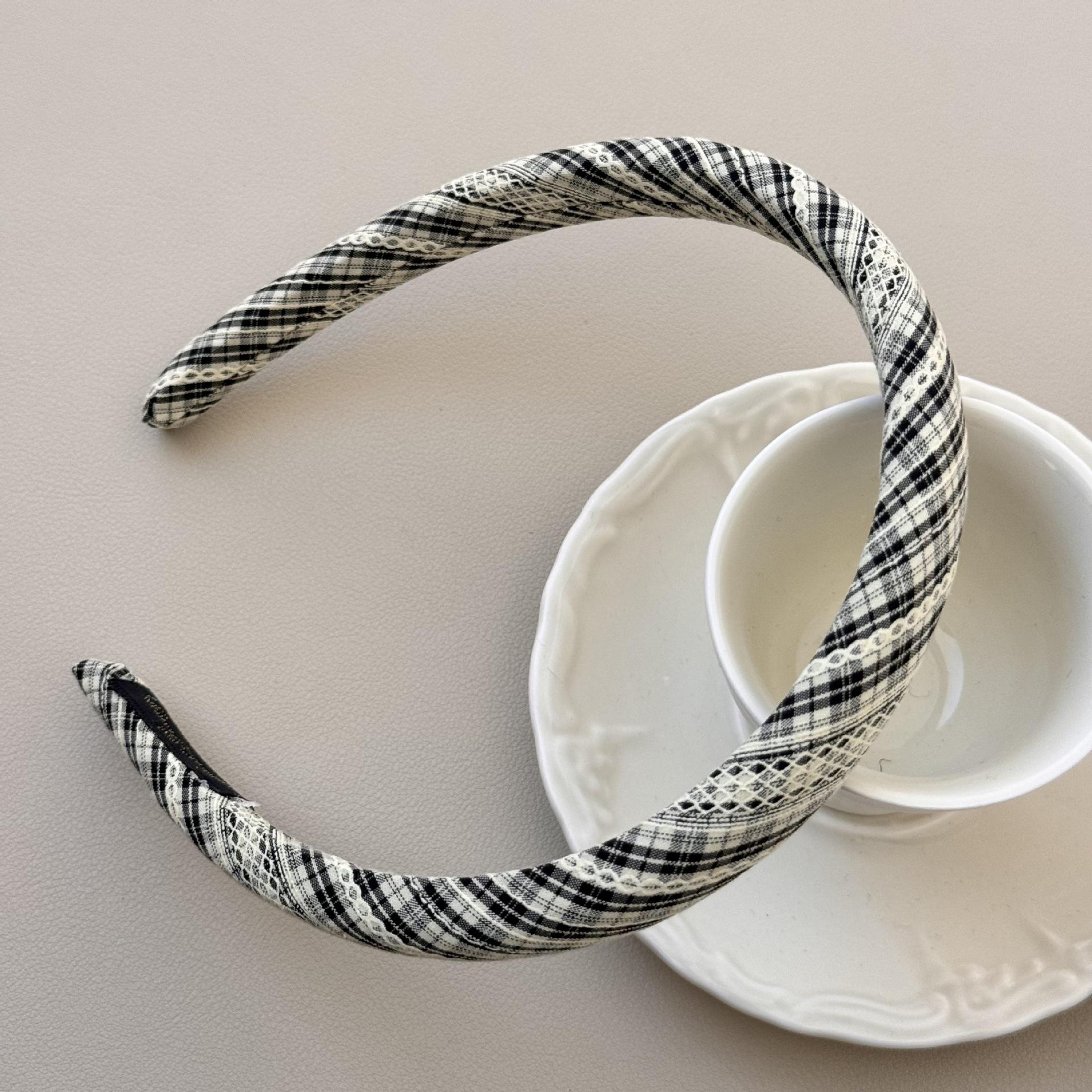Korean Style Fresh Plaid Fabric High Crown Headband Versatile Thin Sponge Headband for Early Spring New Arrival
