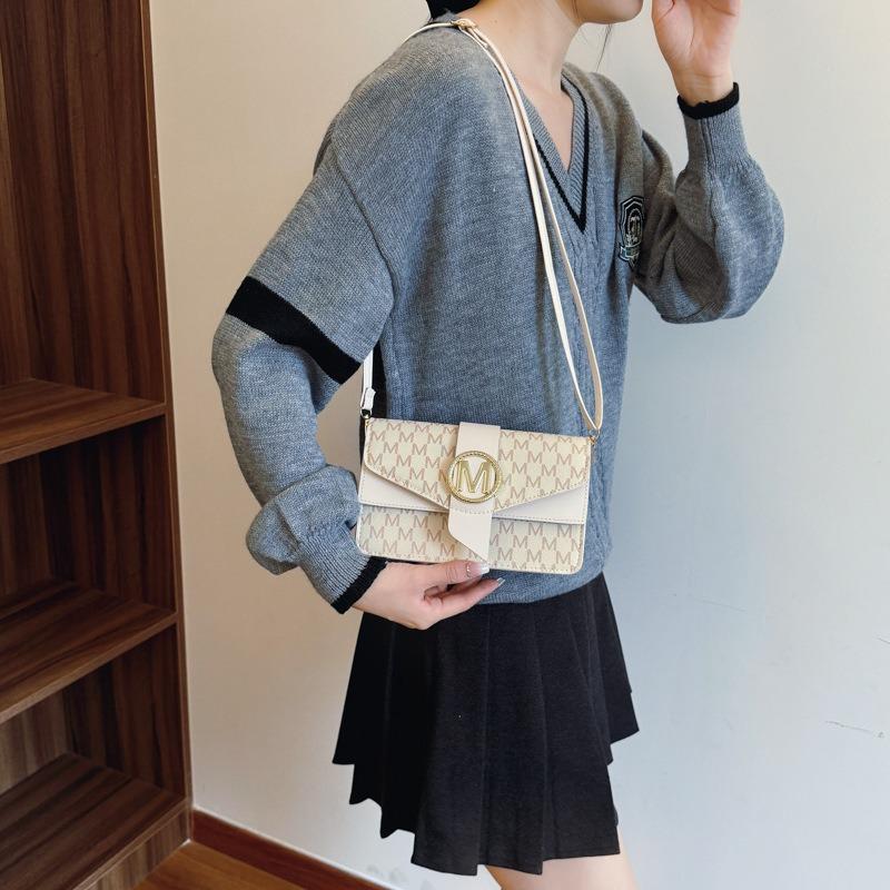 Autumn new simple messenger bag niche underarm bag women's fashion shoulder bag casual small square bag