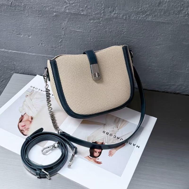 

Сумка через плечо Mi Qie Mei Chic Color Block