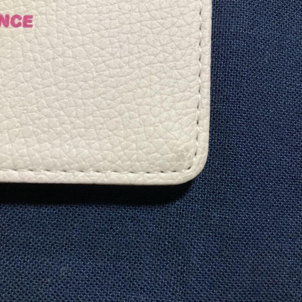 [USED] TWICE CHARACTER PASSPORT WALLET