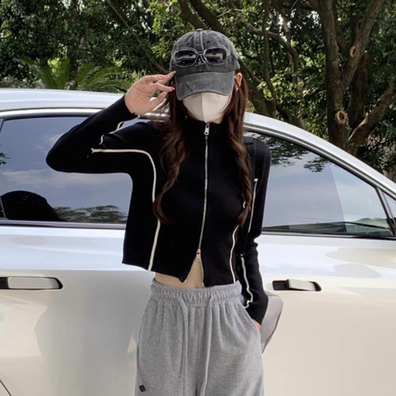 Sweater design sense niche semi-turtleneck double zipper slim-fit knitted sweater women's autumn and winter small casual short jacket