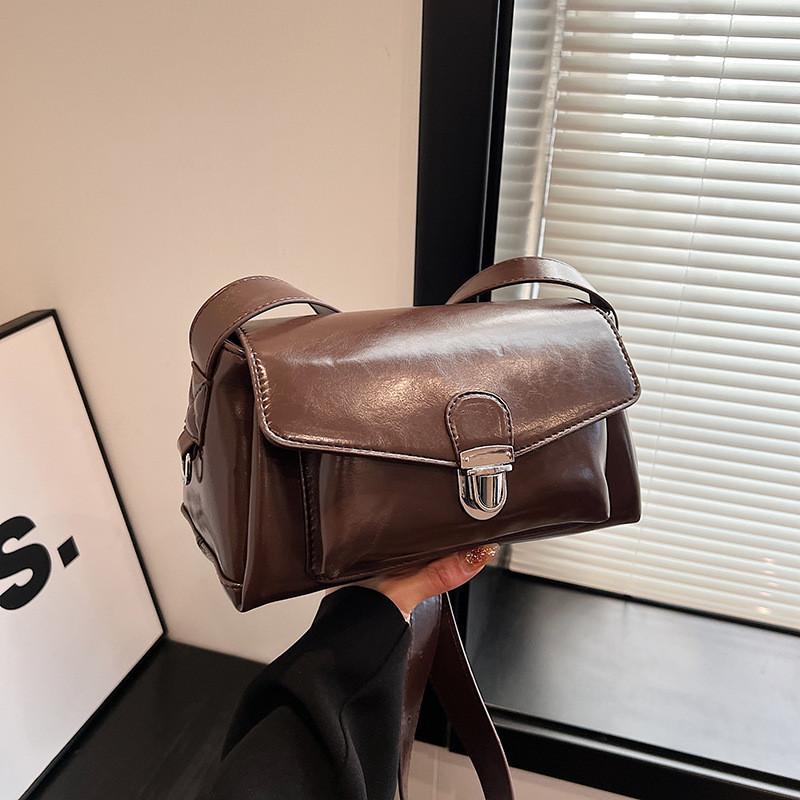 2023 New Design Pu Crossbody Bag For Women Urban Minimalist Style Medium Size Lock Closure кофейный