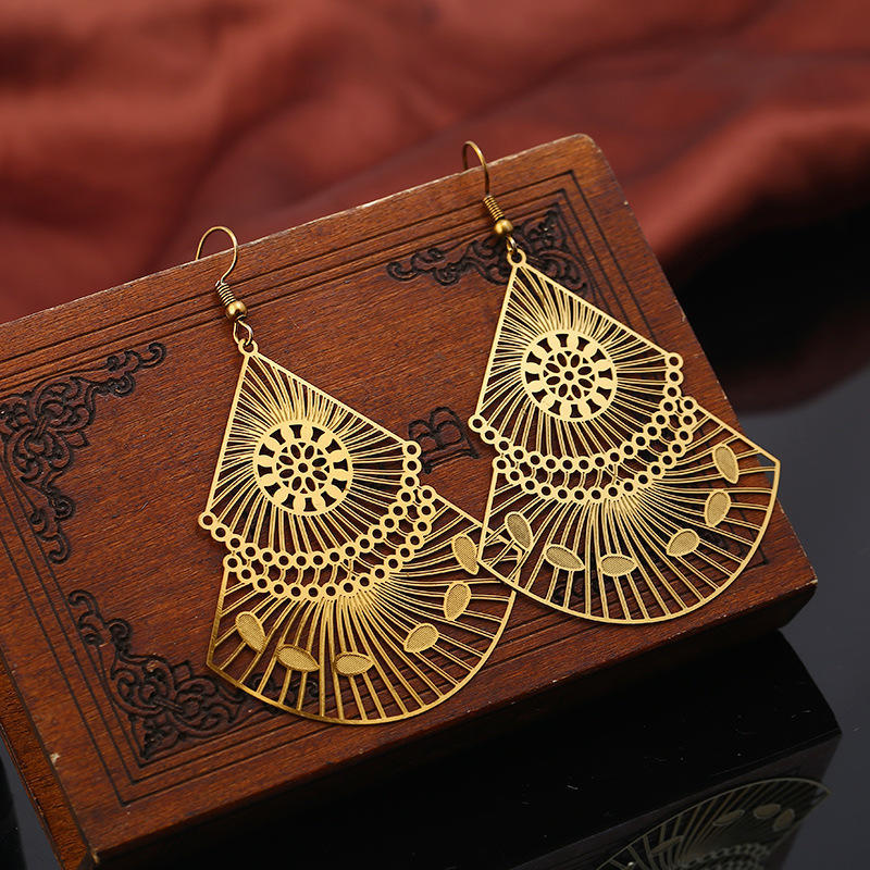 Colorful Hollow Out Earrings Women Retro Earrings Fashion Stainless Steel Jewelry