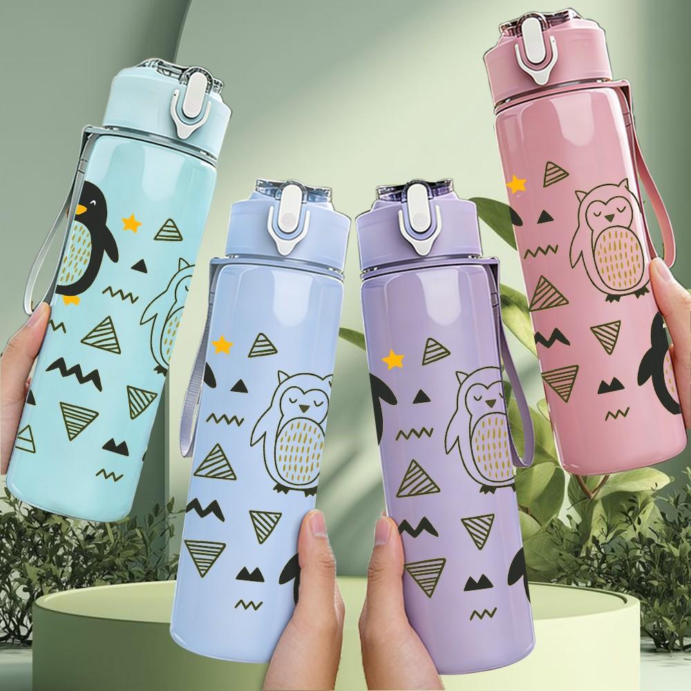 1PC Penguin Triangle Seamless Pattern 750ml Color Plastic Sports Water Bottle Leakproof Flip Straw Lid Suitable for Sports Office Home Use