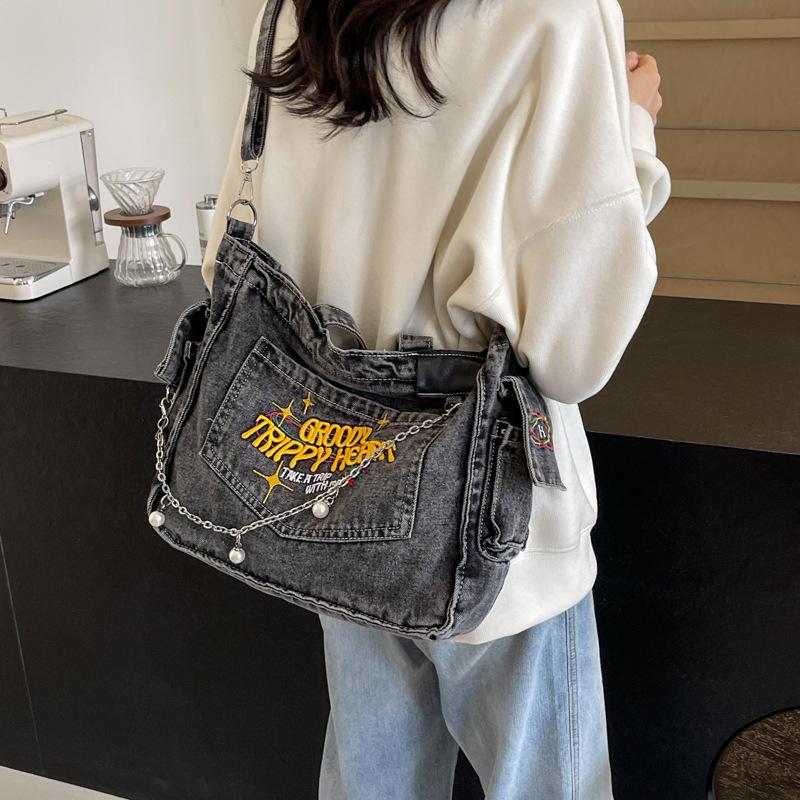 Lazy Wind Large-Capacity Denim Bag, Student Class Leisure Commuting Tote Bag, Fashionable Versatile Messenger Bag