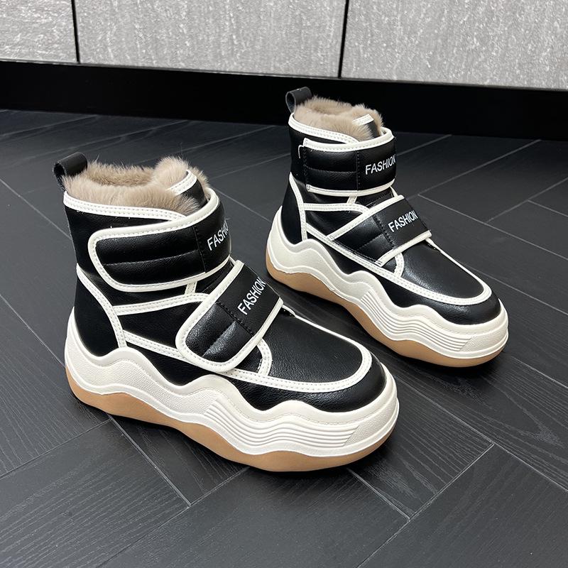 Women's Genuine Leather Thick-Soled Snow Boots, Large Size, Non-Slip, Wool-Lined, 2025 Winter Collection.