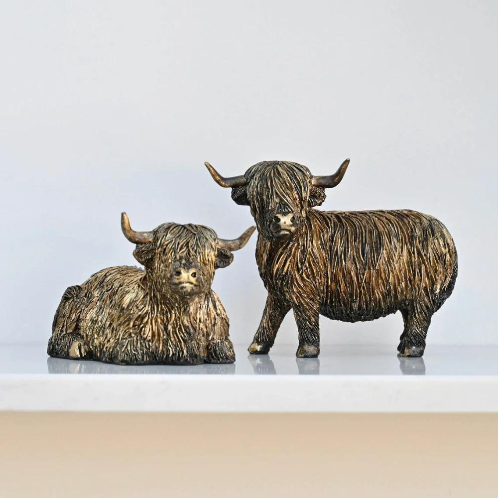 Resin Highland Cow Figurine Mini Yak Animal Statue 2 Poses Standing Lying Home Tabletop Landscape Decor Ornament
