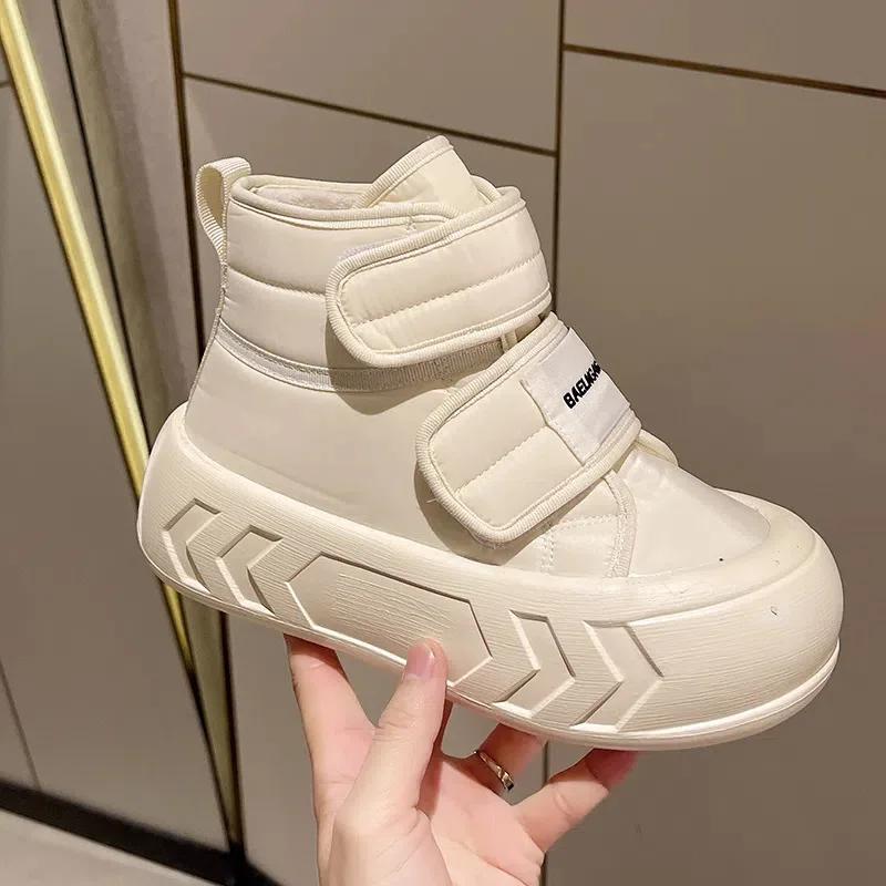 Female Shoes White Platform Ladies Snow Boots High Chunky Trend 2024 Padded Comfortable And Elegant Stylish Low Price Sale