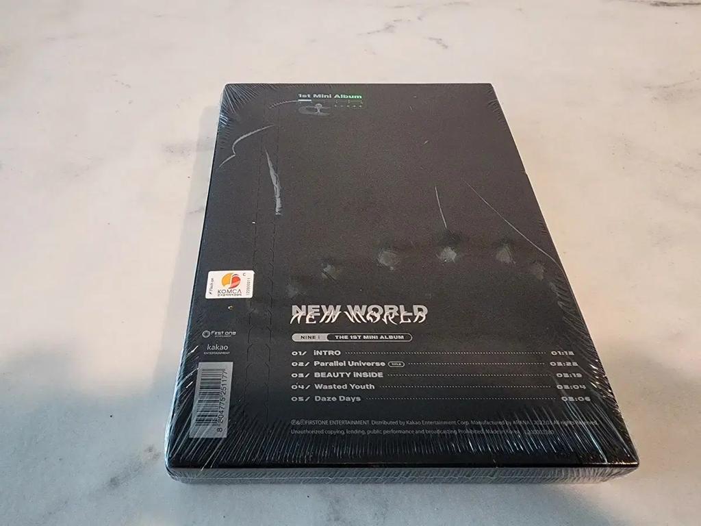 [NINE.i] NINE.i Debut Album Mini 1st Collection NEW WORLD (Unopened)