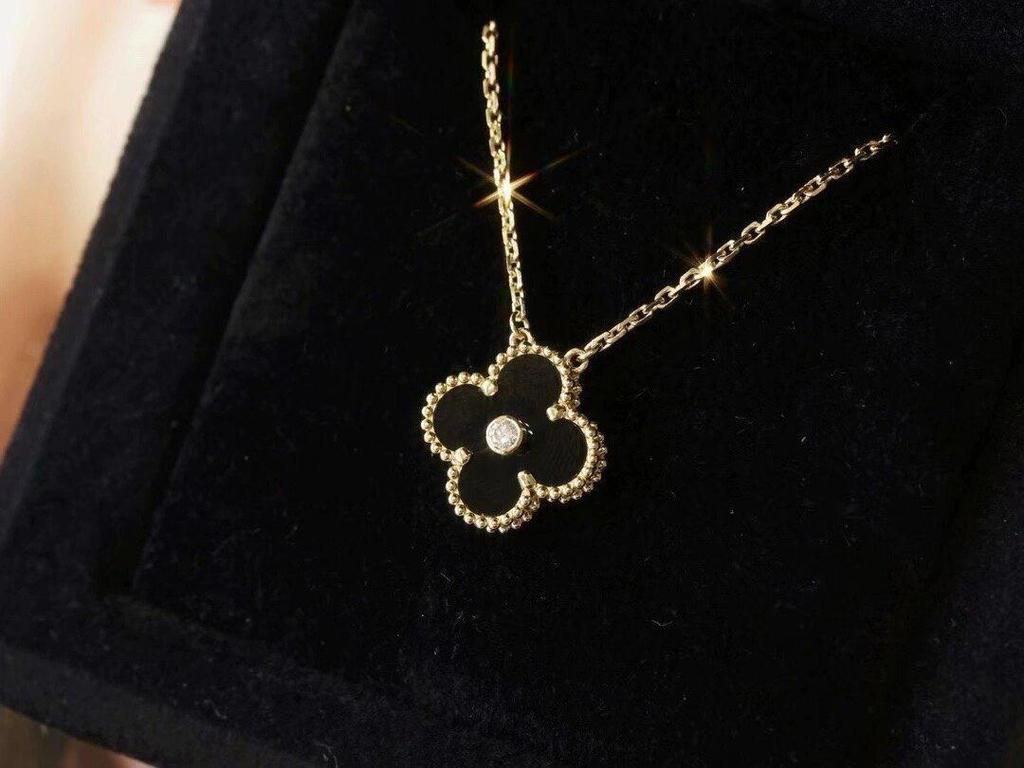 18K Gold-Plated V Design Four-Leaf Clover Necklace with Rose Red Chalcedony, Agate, and White Shell Pendant