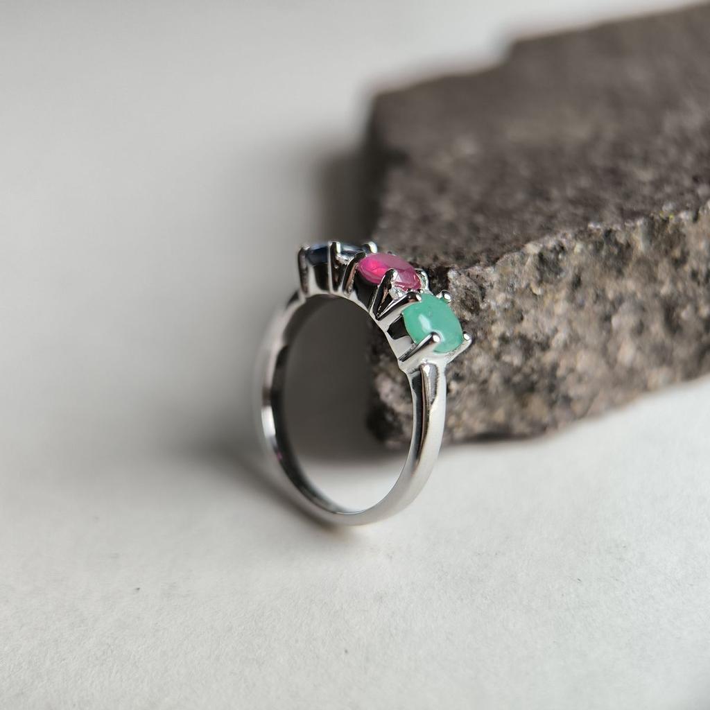 Silver Ring with Natural Sapphire 1.917ct, Emerald, Ruby, Item Weight 3.2 G (2182351)
