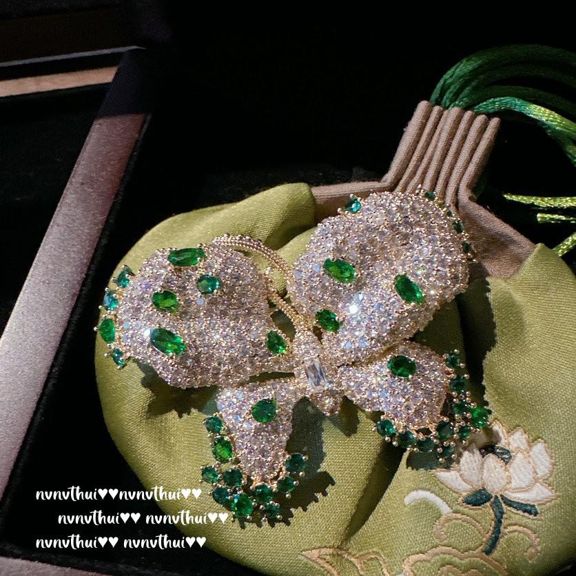 Sunset Melted Gold Peacock Emerald Engraved Fan Brooch Antique Plated 18K Golden Frost Butterfly Zircon Brooch