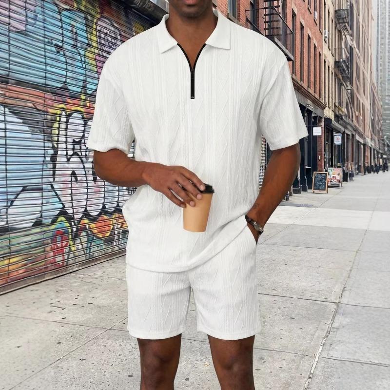

Мужской повседневный комплект: рубашка-поло на молнии однотонная фактурная и шорты S белый