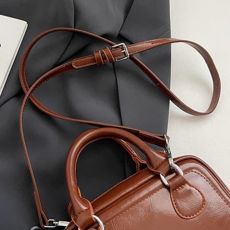 Retro style portable messenger small bag