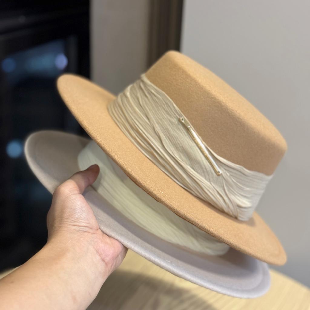 New Hepburn Style Silk Linen Bow Wool Flat Hat Women's Autumn and Winter Retro Flat Brim Hat Fashionable Felt Hat