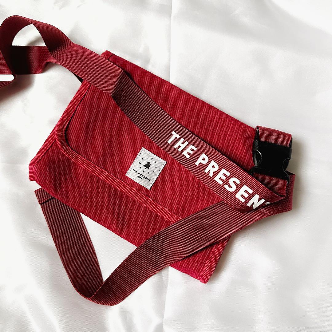 [Б/У] DAY6 The Present 2019 Рождественский концерт Поясная сумка