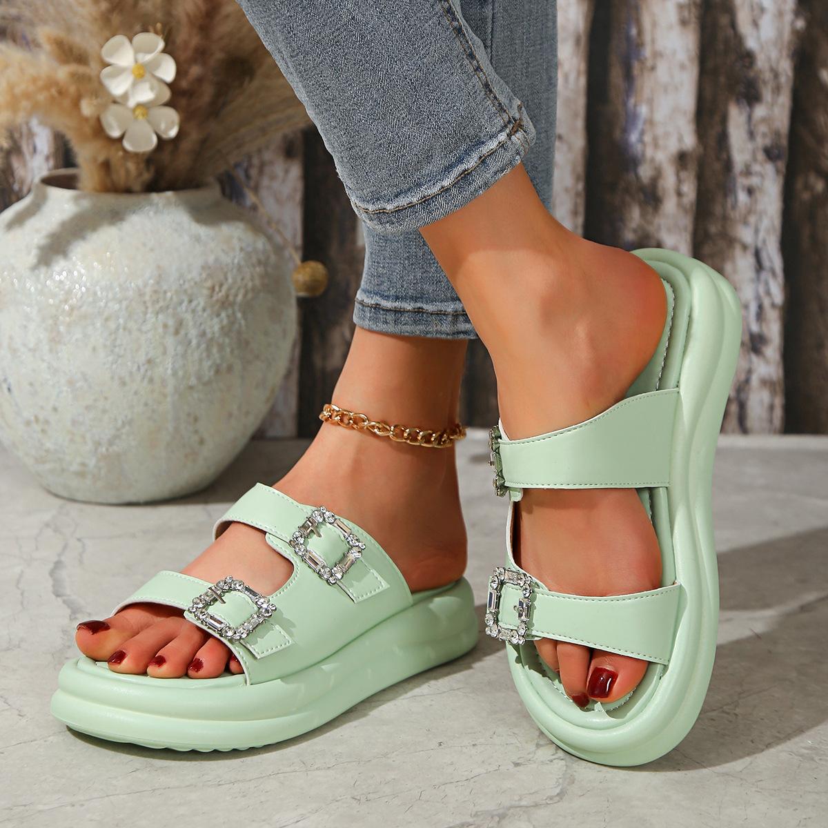 

Стильные женские тапочки из ЭВА на платформе с двойной пряжкой. Удобные летние сандалии с толстой подошвой, нескользящие, с открытым носком. 40 зелёный