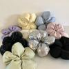 Weiches Kissen Elastisches Haarband Scrunchie für Frauen Luxus Design Große Blume Gefüllt Baumwolle Einfarbig Satin Pferdeschwanzbinder Accessoires